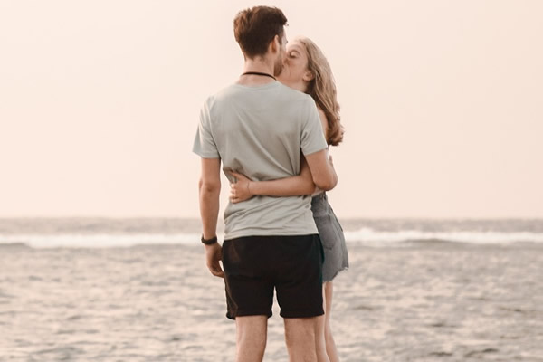 couple-5276245_1280